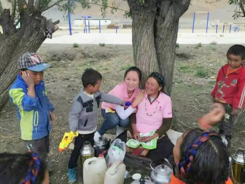 M闺蜜会遇到了一枚闪闪发光的女子