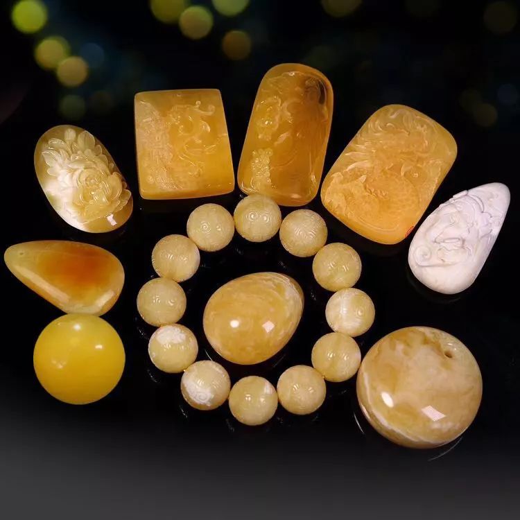 蜜蜡怎么挑选才好看,挑蜜蜡的正确方法