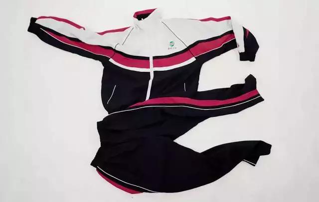 真人示范｜不是校服丑，是你不会穿