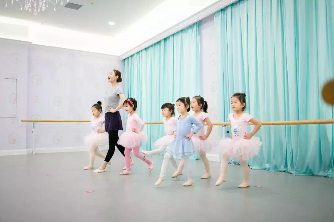 郑州芭蕾舞艺考培训学校有哪些,郑州最好的芭蕾舞学校
