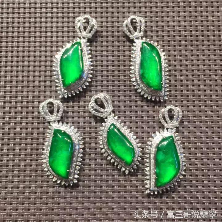 这种绿不叫帝王绿，这是翡翠中的薄水料、挖底货？