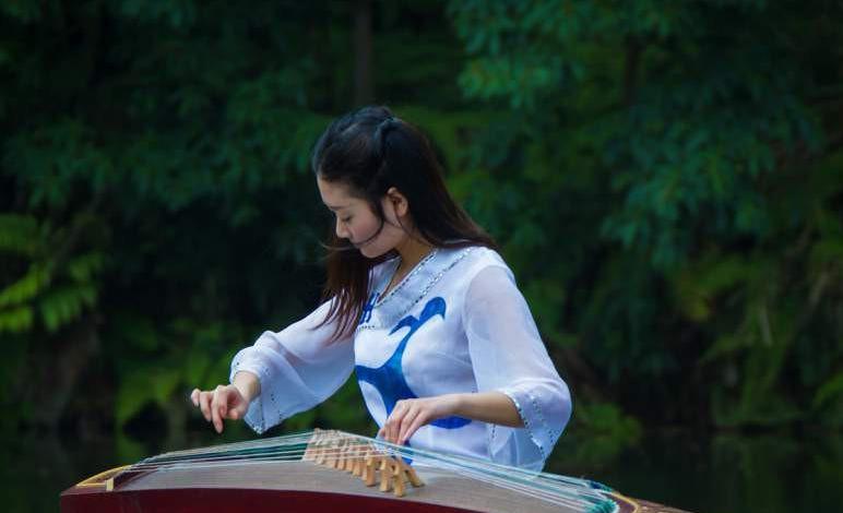 学习古筝怎样弹出韵味,制作古筝的全部步骤