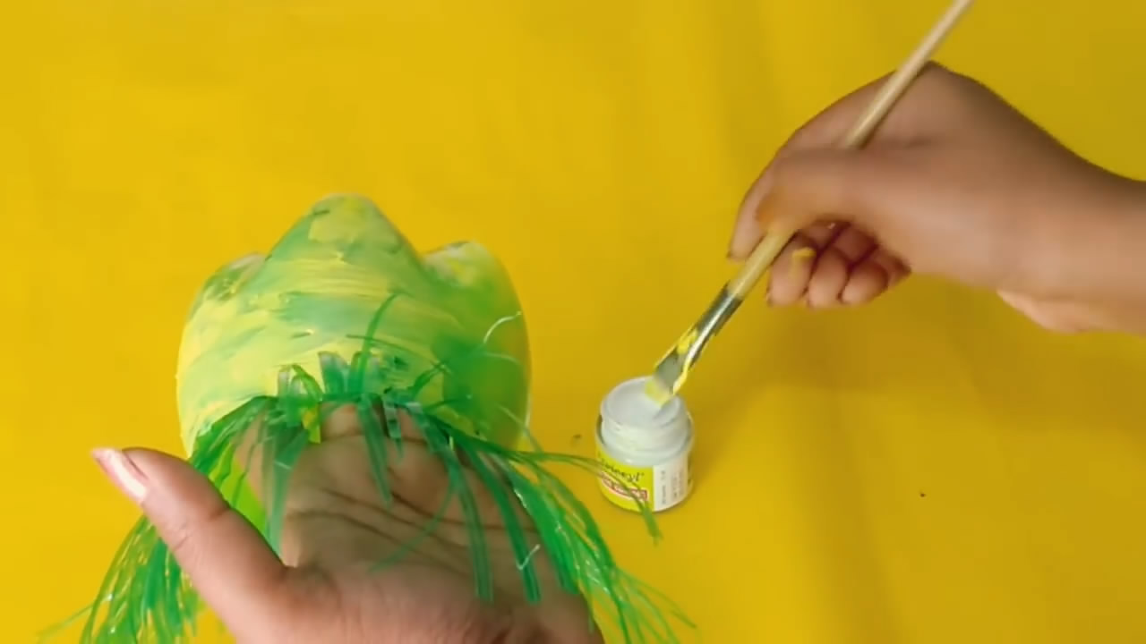 塑料瓶废物利用花篮制作方法,塑料瓶创意花篮手工制作方法图文