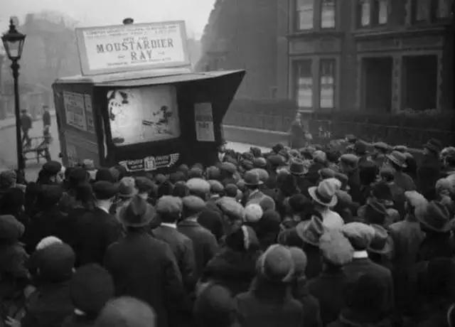 罕见的李嘉诚、20岁的屠呦呦、没长高的姚明，这是最珍贵的照片