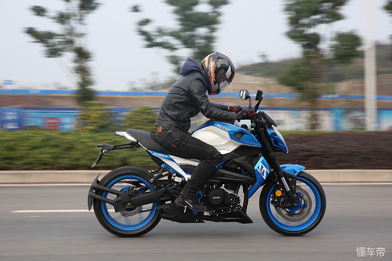 新感觉250单缸极速测试,新感觉250百公里加速实测