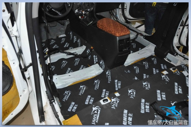 贵阳元音改汽车隔音改装起亚K5改装大白鲨金鲨隔音专家