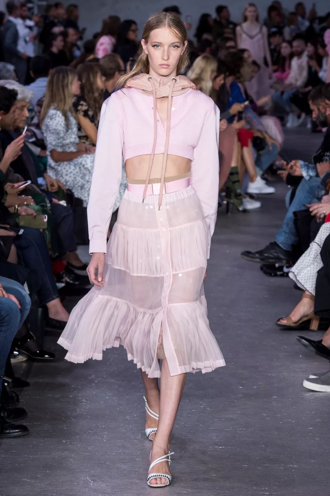 新饰觉时尚｜从Oversize到嘻哈风再到街头风，2018穿出自己的风格