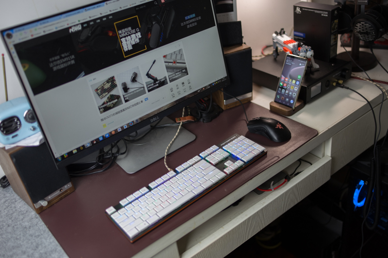 突破机械硬盘的厚度界限，做史上最薄机械键盘，而且它还有光！