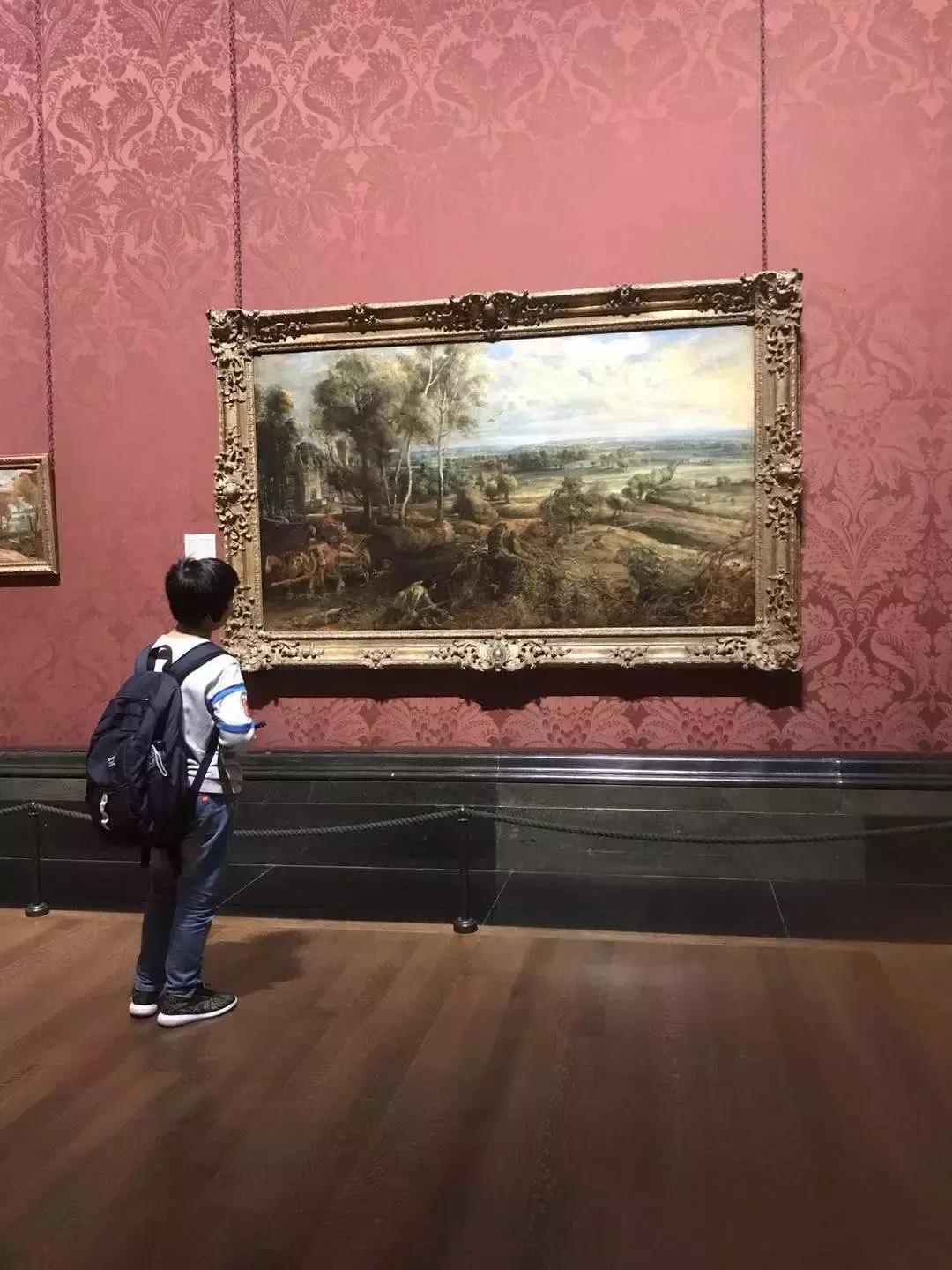 被英国校长一眼相中，这个10岁小男孩如何画出一片天