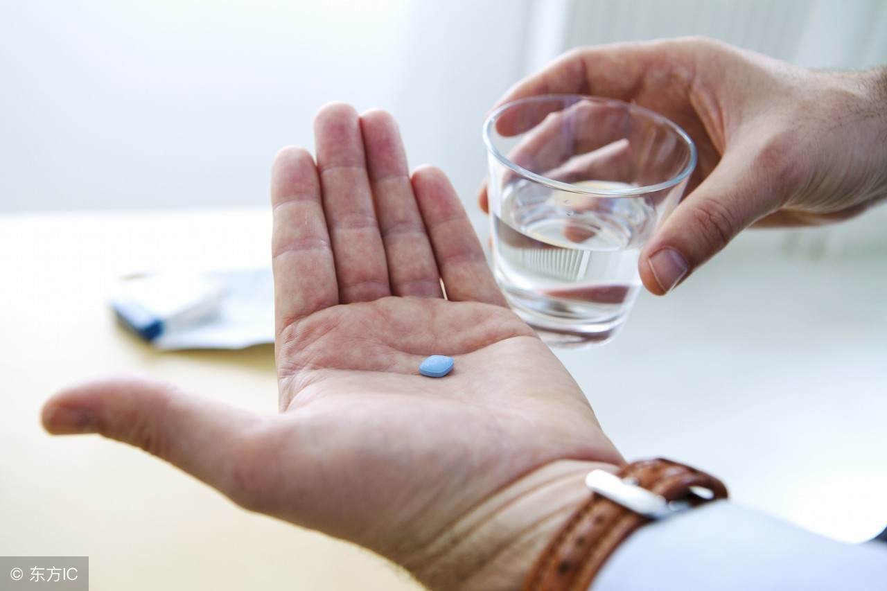 为什么男人30岁后容易脱发,为什么男性30岁后容易脱发