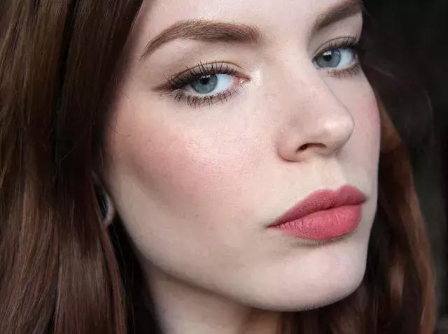 这些口红的名字让人想入非非，但涂上后气色满分，绝对高级性感！