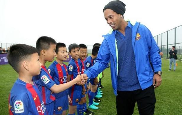 足球野球场如何让自己的水平更好,足球专业的人做专业的事