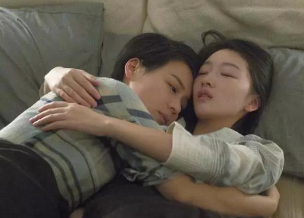 井柏然周冬雨马思纯,马思纯周冬雨七月与安生视频