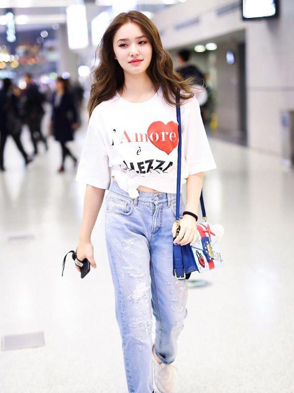 林允一个被演戏耽误的美妆博主,林允在哪里做美妆博主