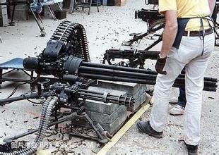 机枪不停射击枪管会怎么样,为什么机枪会过热