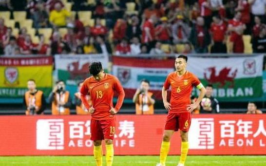 十大国脚神级停球,0:6国足失误