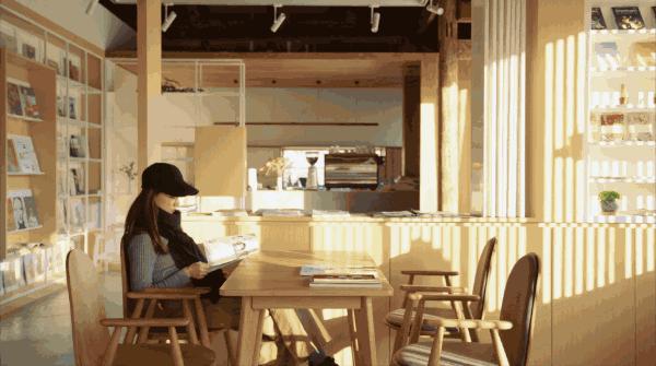 刘若英老公拿下老北京胡同房，却开了家最不赚钱的图书馆