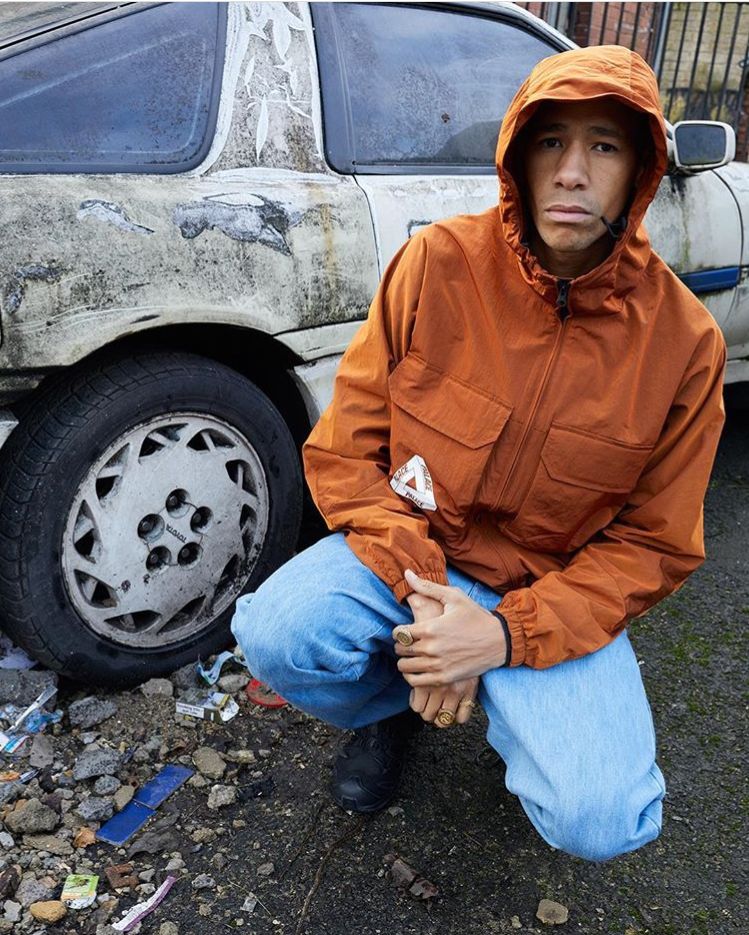 被黄牛吵上天的潮鞋，在国外真的能原价拿到么？