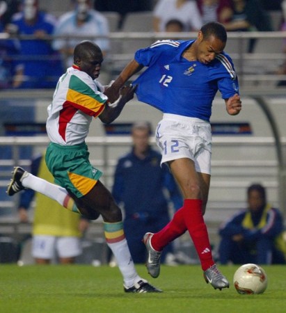 世界杯足球巨星,世界杯巨星之球王马拉多纳