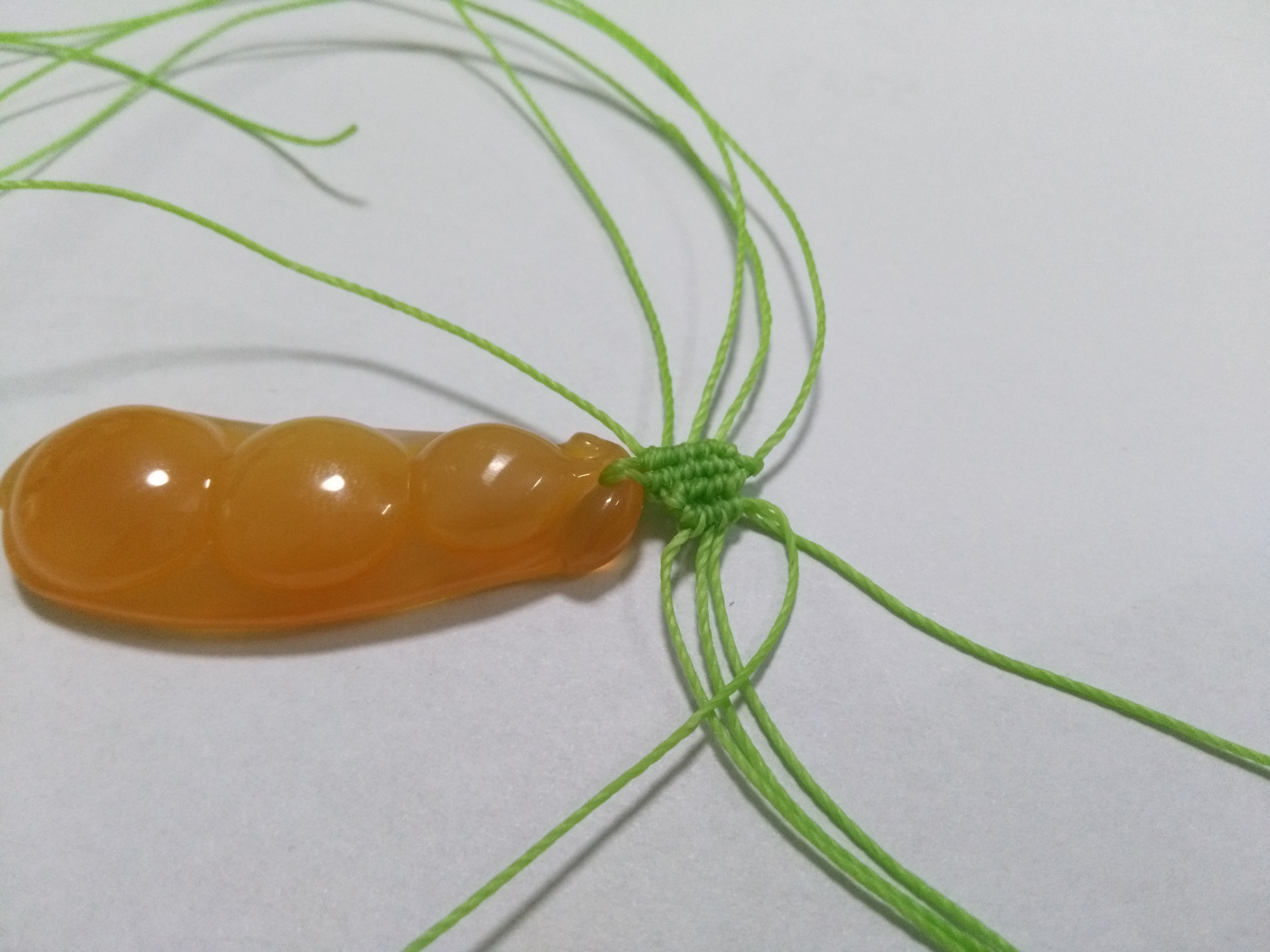 玛瑙豆子编手机吊坠法教程,玉豌豆吊坠怎么编绳