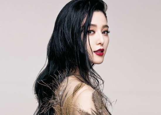 明星彩妆红唇妆容教程,明星妆唇妆