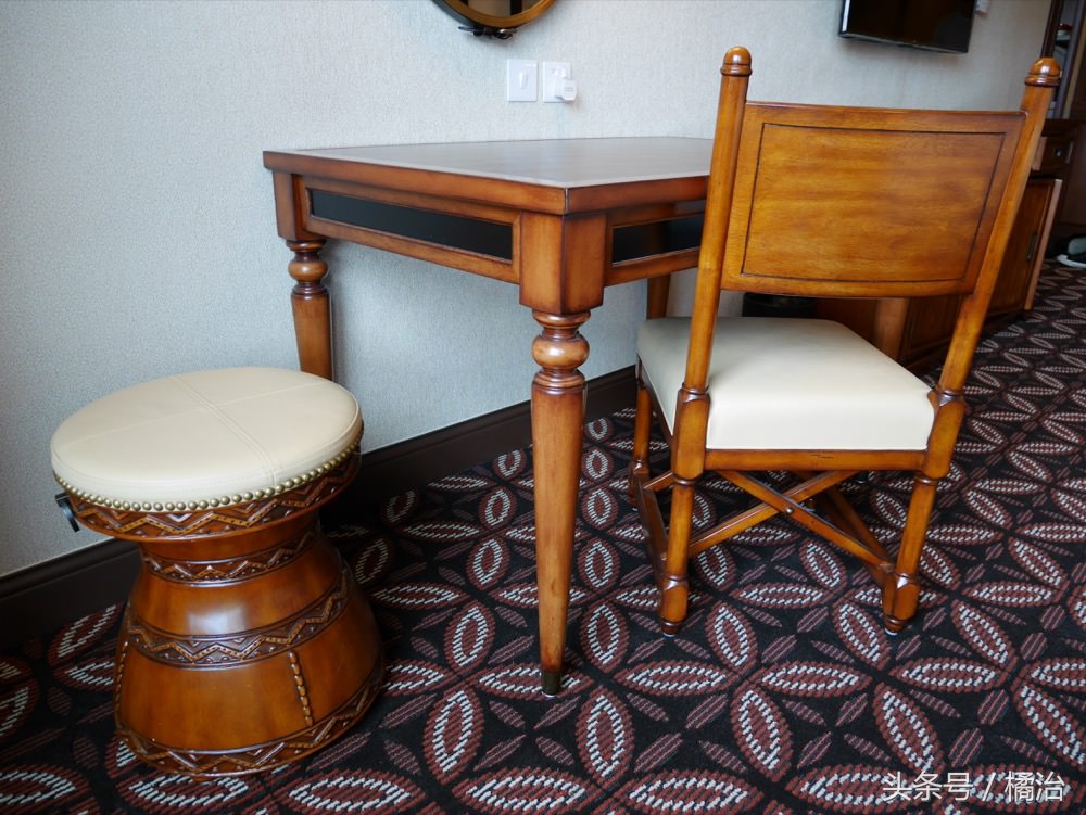 去香港迪士尼入住体验,香港迪士尼探索家酒店游泳池