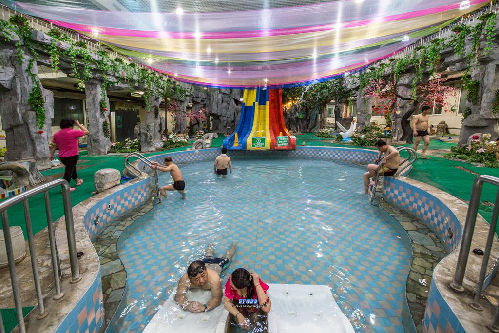 泡温泉真的蛮爽的,泡温泉透不过气