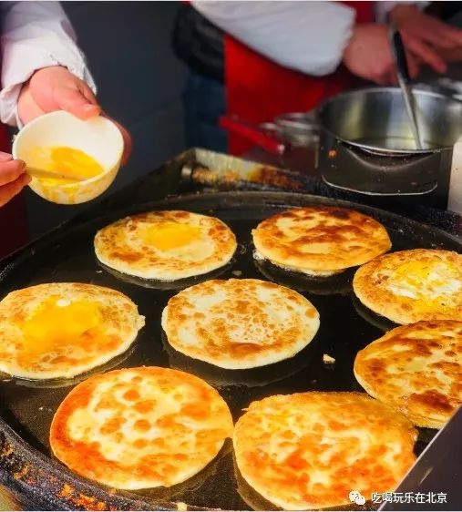 这么low的店，竟然这么多人抢着去吃