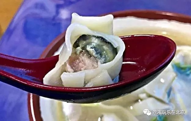 这么low的店，竟然这么多人抢着去吃