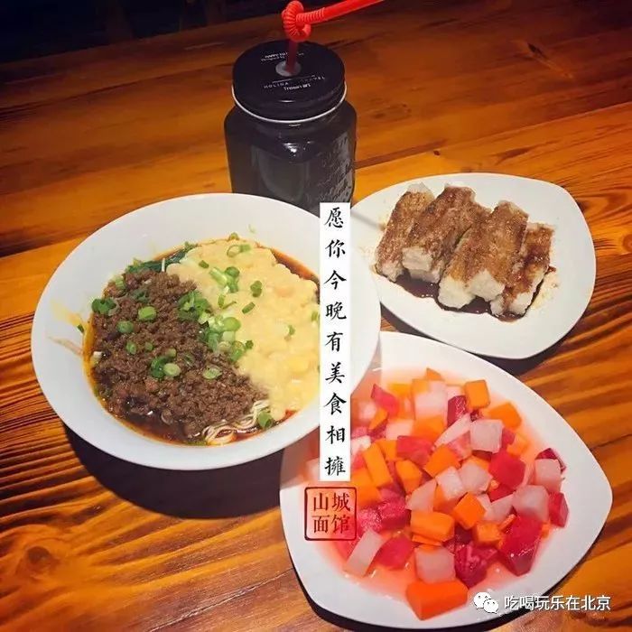 这么low的店，竟然这么多人抢着去吃