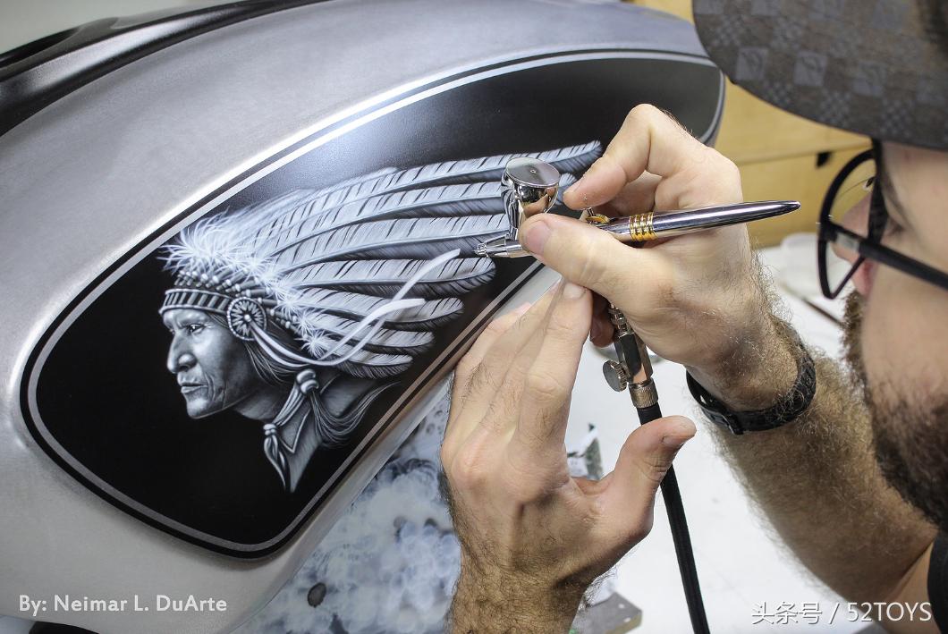 汽车彩绘的匠人让你不敢相信自己的眼睛