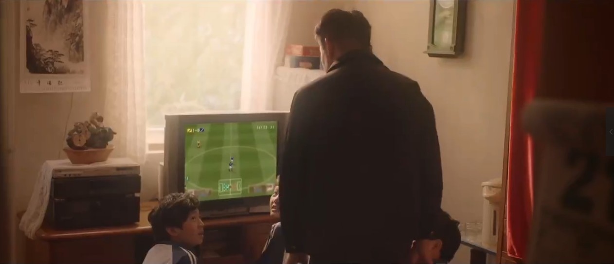 我们的青春不只有迷彩服还有火焰蓝,实况足球青春版