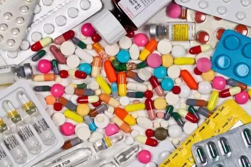 为什么女生一个月都在生气,为什么女生有一段时间就脾气暴躁