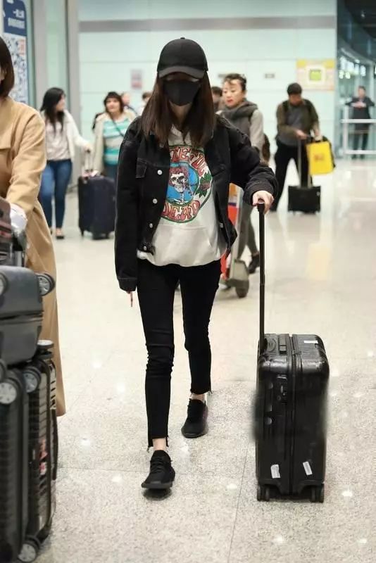 立体又不臃肿的连帽卫衣,连帽卫衣设计感