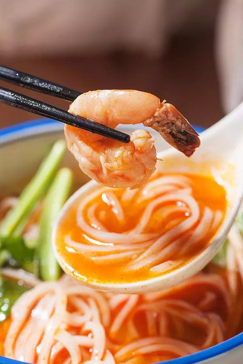 放弃法国巨额财产的法籍华裔回到上海，只为追求做出美食的梦想！