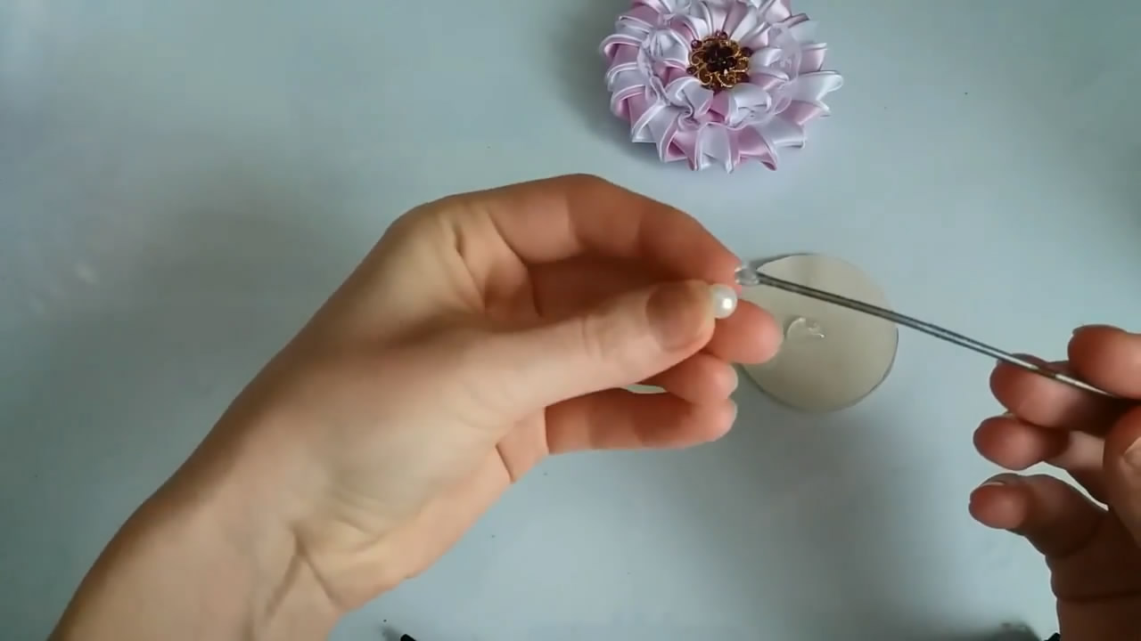 丝带发卡制作diy新年,手工丝带发卡制作教程蝴蝶结