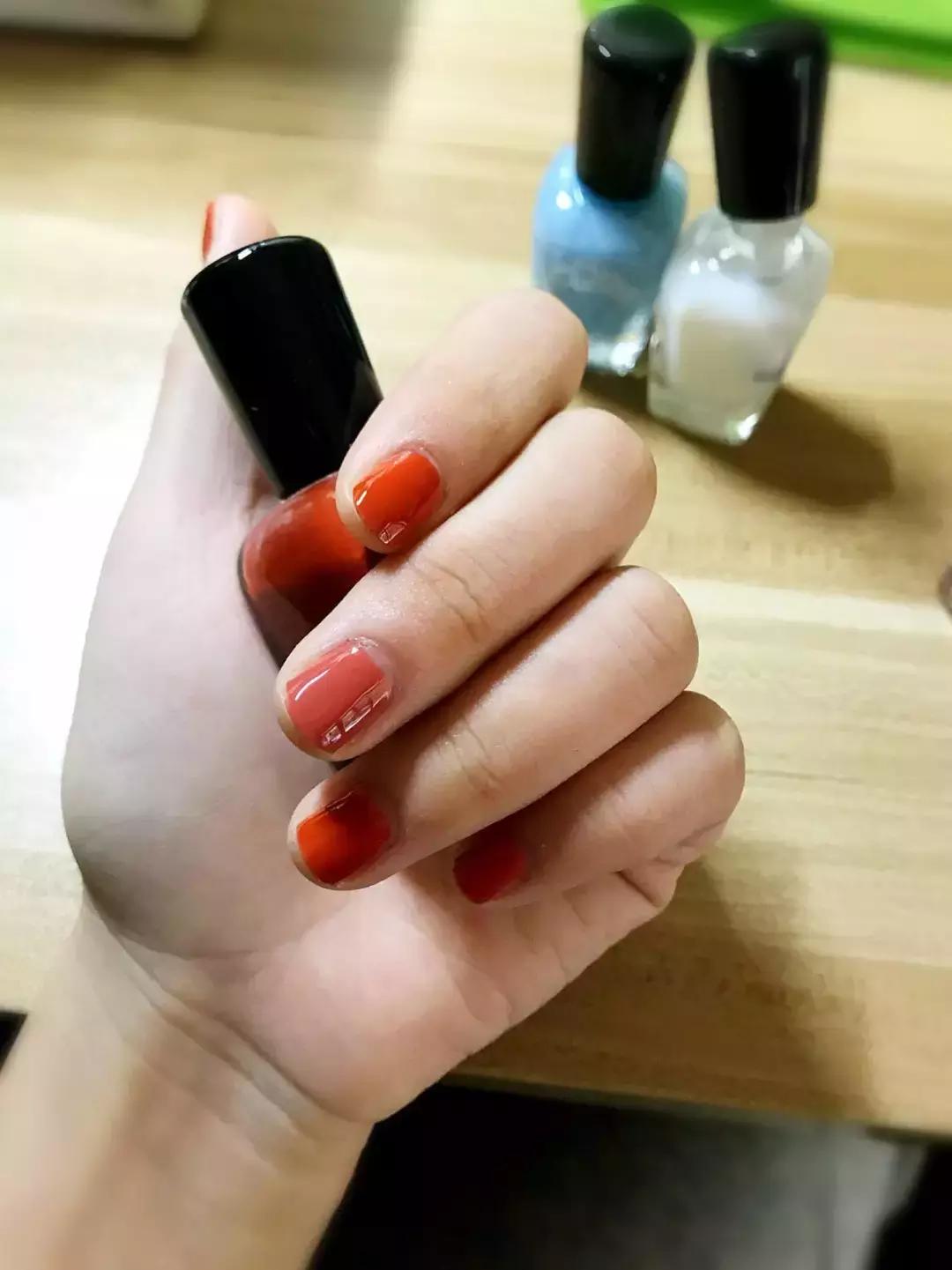 护肤、隐形眼镜、指甲油……用了之后我再也没考虑过其他的牌子……