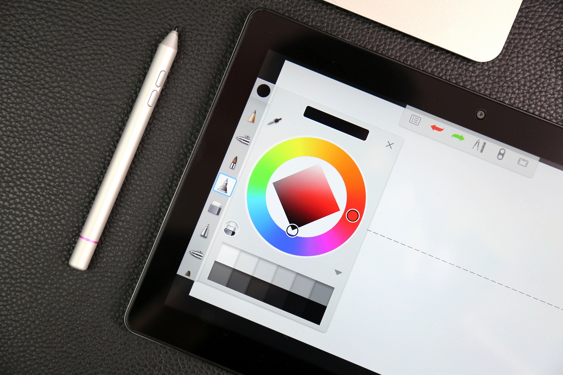 随身而行的移动办公室—VOYOi8MAX办公平板电脑