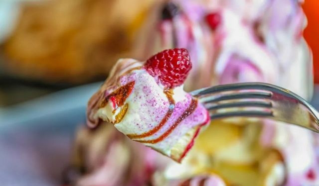 吃货福音，宝安区“石板街”一秒穿越到香港。