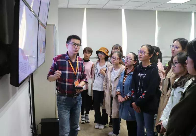 嗨，苏大同学，这节课我们聊一个千万级项目！