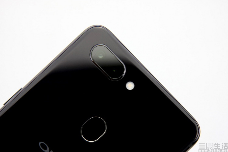 oppor15值得购买的3大理由,oppor15和oppor15标准版哪个好