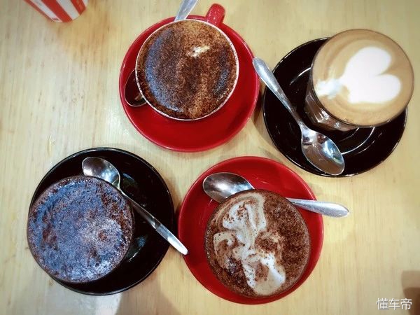 房车自驾游各国的真实生活,自驾环游世界的房车有多漂亮