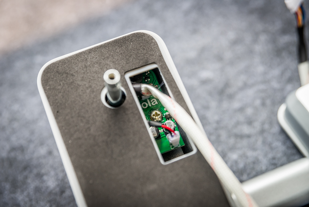 不仅能指纹识别，还可以微信开门，这款指纹锁操作666