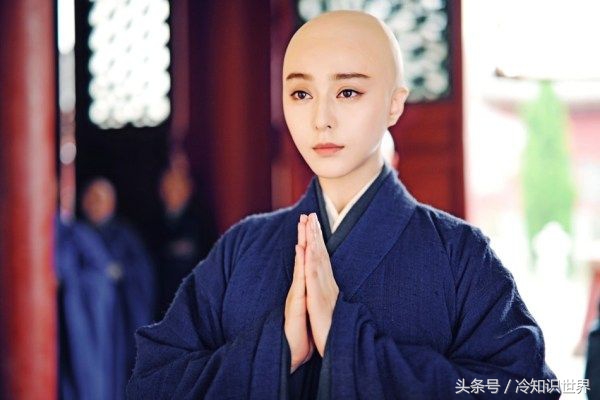 光头女生也很美,明星光头造型