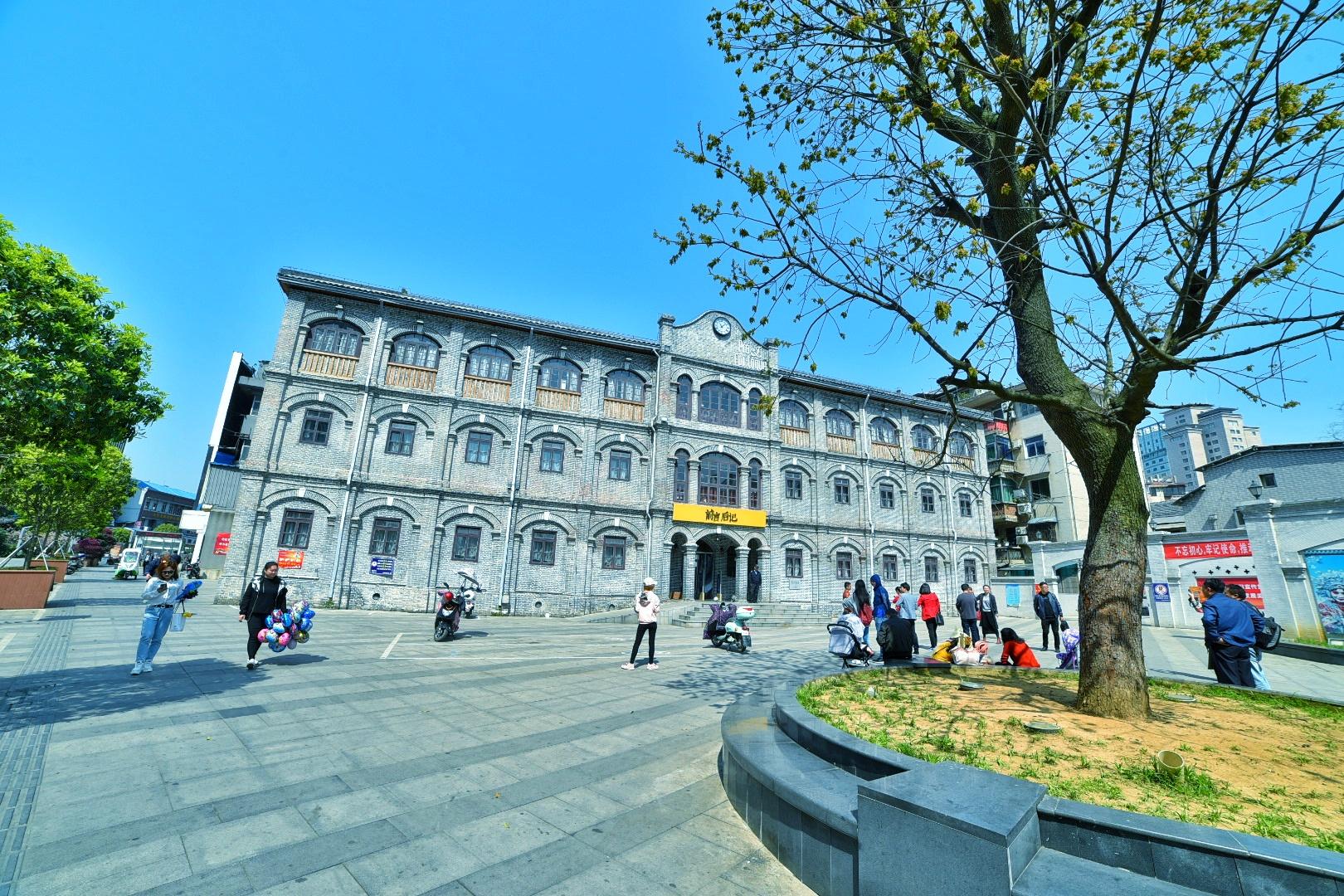 山灵水韵，德才兼备，这座城市的*光春**了不起！