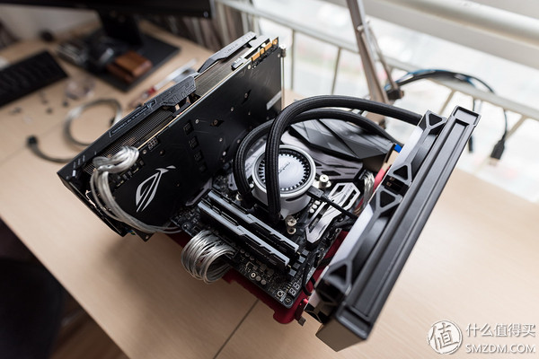 电影头号玩家里的大神都在用开放式主机，你还在用传统电脑？