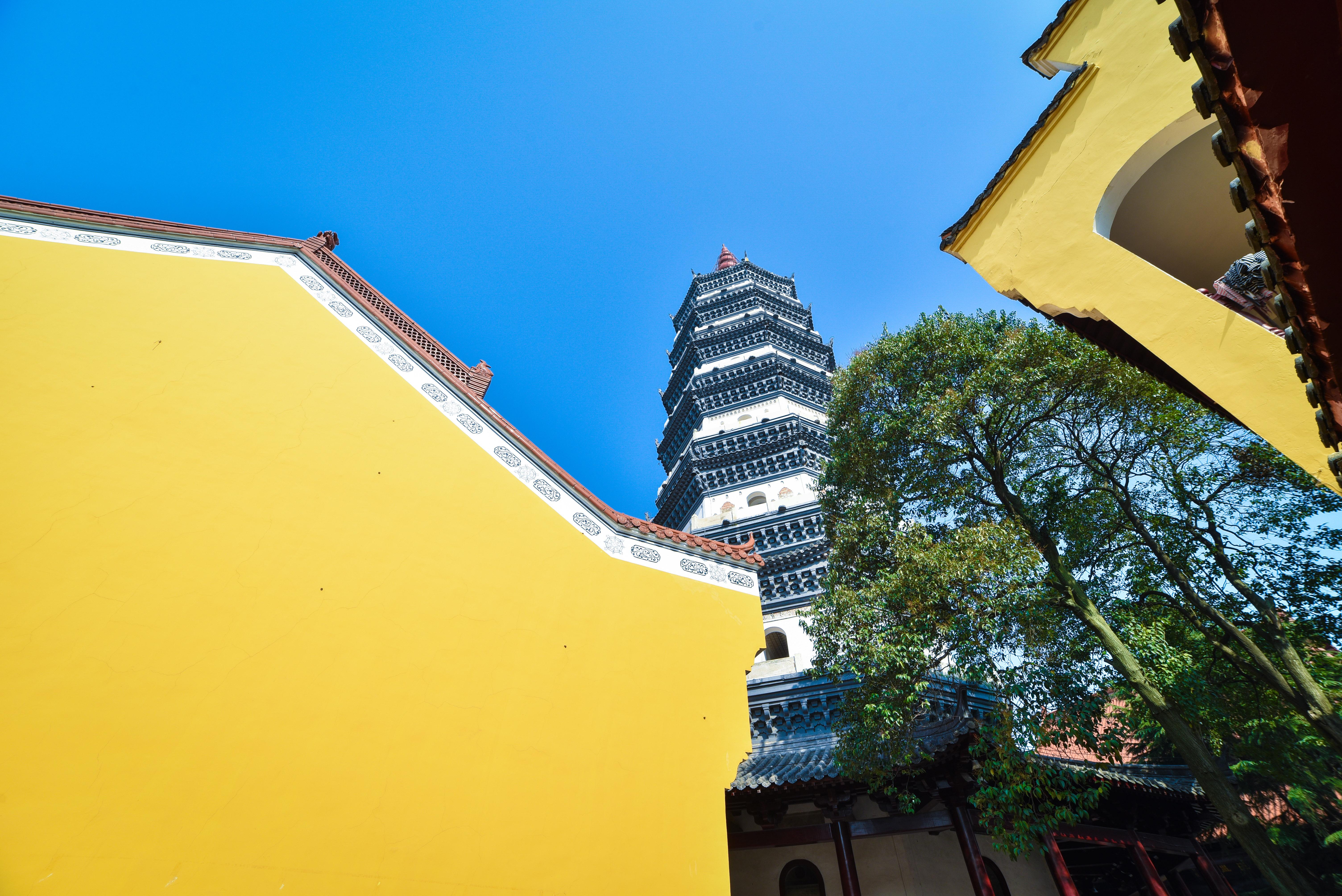 口吞江心月,神游海角天,八省通津第一寺夙愿