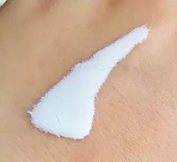 买的安耐晒怎么特别稠,安耐晒怎么不是白色的而是透明的