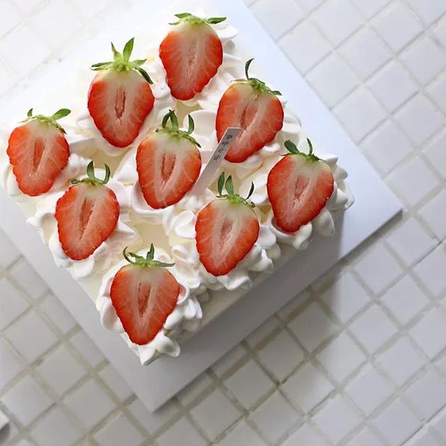 八齿裱花嘴奶油蛋糕简单造型,小孩子奶油蛋糕造型简单