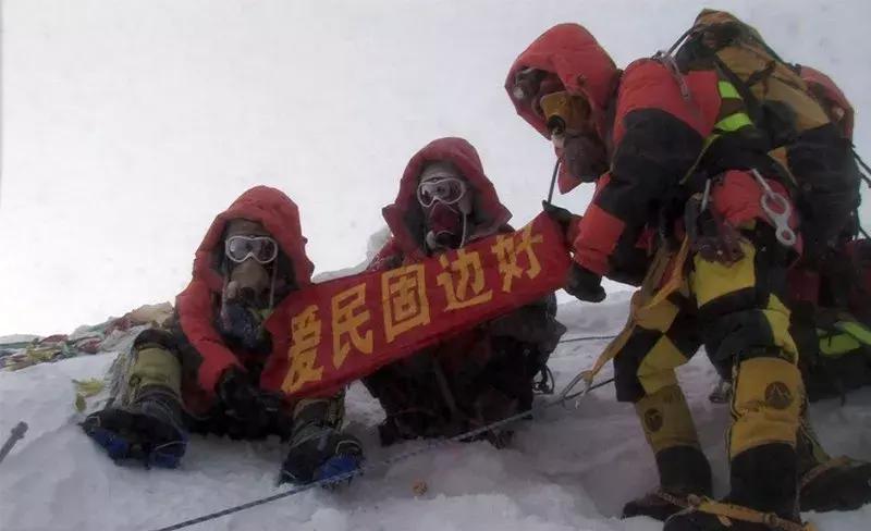 致敬公安英烈那些身影从未走远,致敬中国边防军人2020年的故事